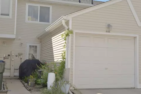 446 Meadowgreen Ln, Round Lake Beach, IL 60073