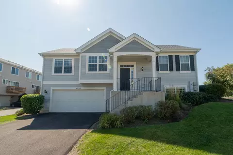 1701 Windward Dr, Pingree Grove, IL 60140