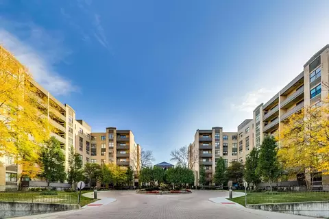 4545 W Touhy Ave #420W, Lincolnwood, IL 60712