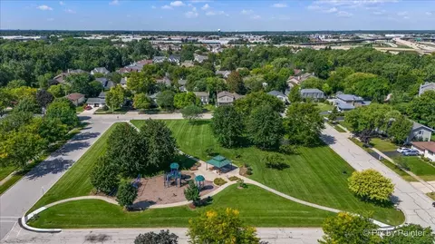 View/Area - 714 N Elm St, Itasca, IL 60143 photo 4 of 6