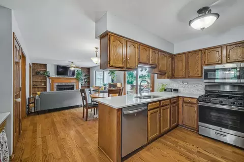 2483 Lakeside Dr, Aurora, IL 60504 photo 12