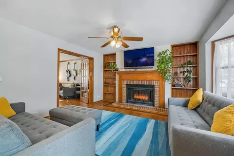 2483 Lakeside Dr, Aurora, IL 60504 photo 9