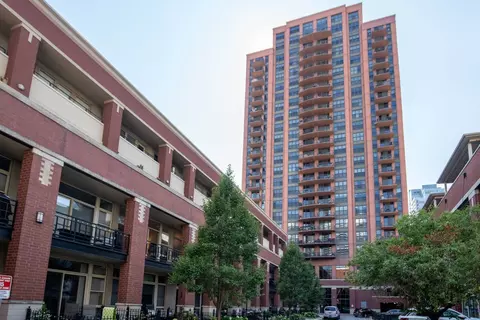 330 N Jefferson St #603, Chicago, IL 60661
