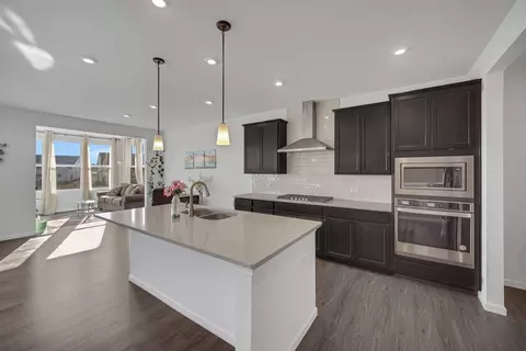 Kitchen - 2111 Schmitt Cir, Algonquin, IL 60102 photo 2 of 3