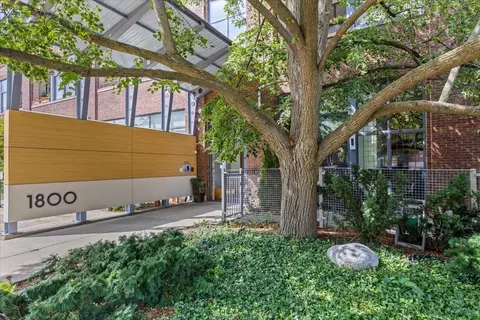 1800 Ridge Ave #107, Evanston, IL 60201