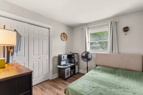 Bedroom - 4708 Willow Ln, Mchenry, IL 60050 photo 4 of 4