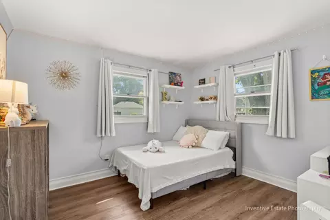 Bedroom - 4708 Willow Ln, Mchenry, IL 60050 photo 2 of 4