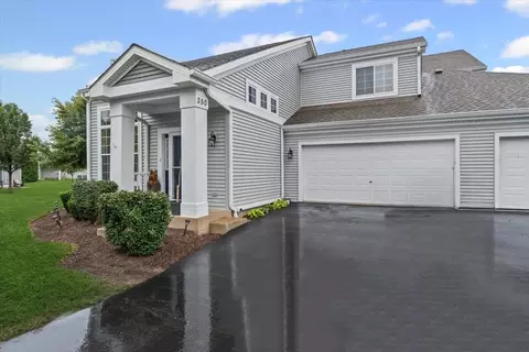 350 Cascade Ln, Oswego, IL 60543