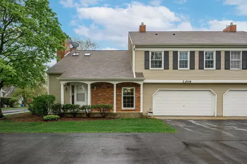 2 S708 Timber Dr, Warrenville, IL 60555