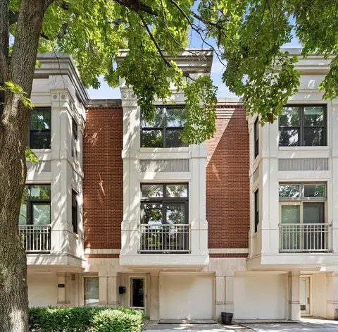 1729 N Bissell St, Chicago, IL 60614