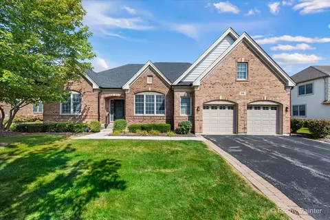 93 Open Pkwy S, Hawthorn Woods, IL 60047