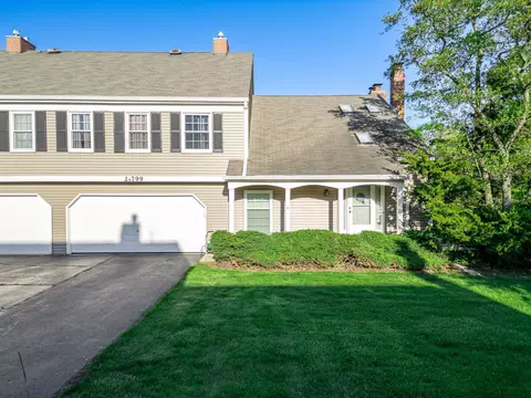 2 S799 Grove Ln #-, Warrenville, IL 60555