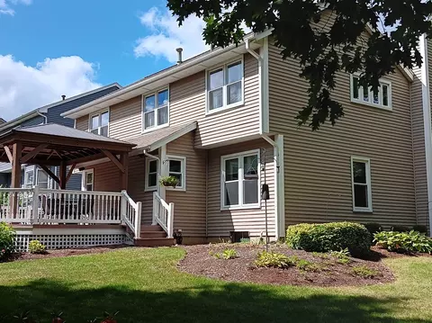 2100 Monday Dr, Elgin, IL 60123 photo 2