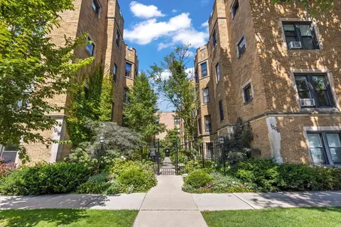 1206 W Jarvis Ave #1S, Chicago, IL 60626
