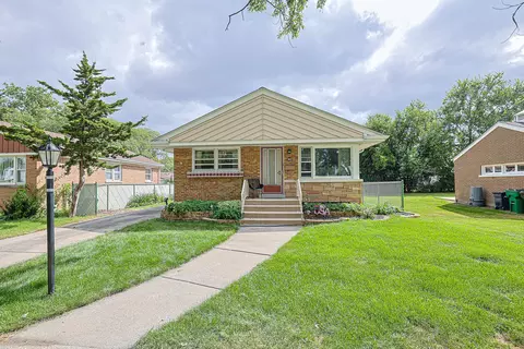 1413 Highridge Pkwy, Westchester, IL 60154