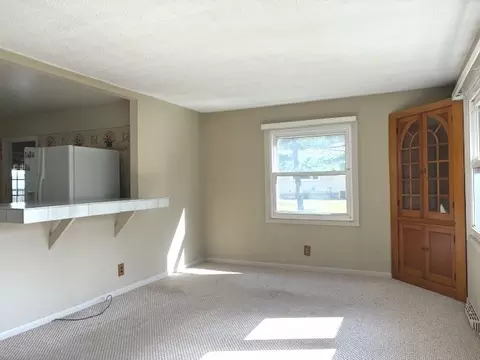 735 Maple St, Marengo, IL 60152 photo 5