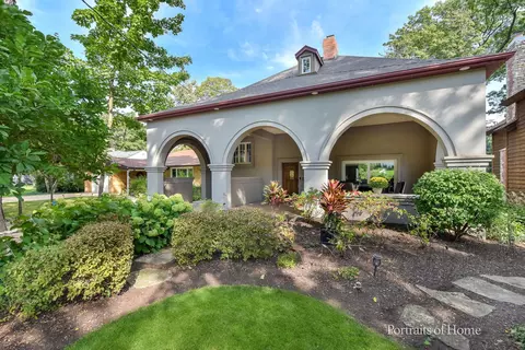 721 Lenox Rd, Glen Ellyn, IL 60137