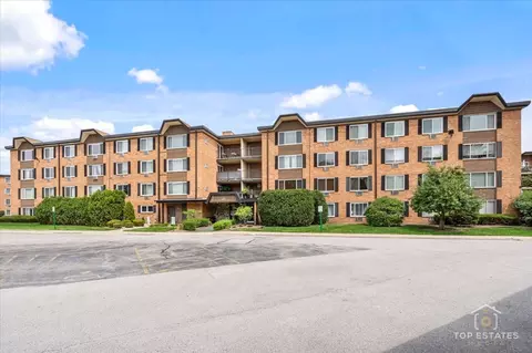 1227 S Old Wilke Rd #12-209, Arlington Heights, IL 60005