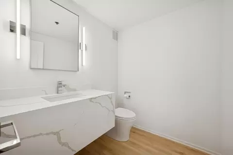 100 E Huron St #2804, Chicago, IL 60611 photo 12