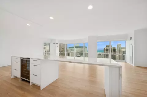 100 E Huron St #2804, Chicago, IL 60611 photo 9