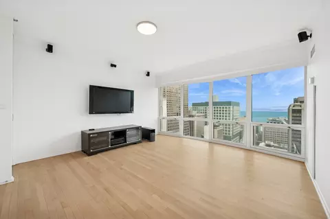 100 E Huron St #2804, Chicago, IL 60611 photo 17