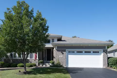 2627 Foxglove St, Naperville, IL 60564