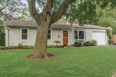 718 Russet Ln, Streamwood, IL 60107