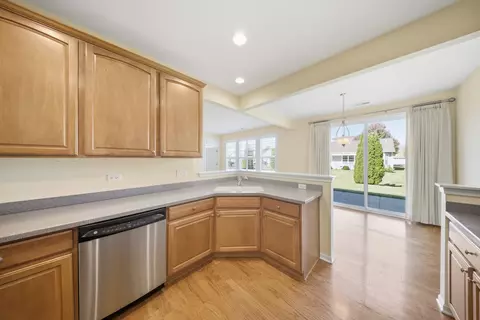 2812 Cascade Falls Cir, Elgin, IL 60124 photo 9