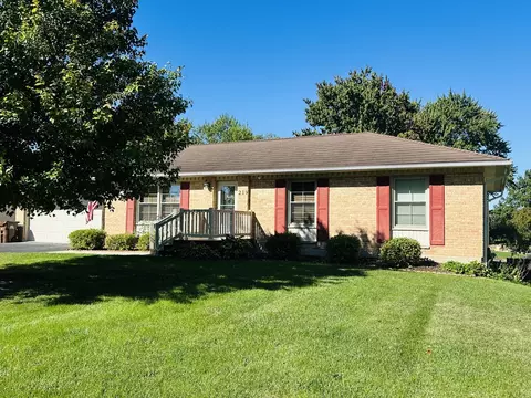 219 Palm Dr, Lena, IL 61048