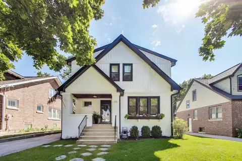 105 S Mitchell Ave, Arlington Heights, IL 60005