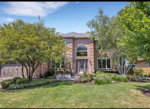 1435 Monarch Cir, Naperville, IL 60564