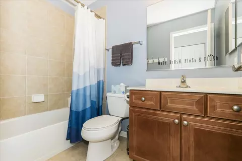 Bath - 130 Regency Dr, Bartlett, IL 60103 photo 4 of 6