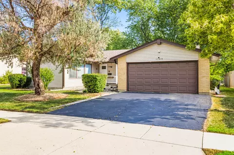 1189 Grissom Trl, Elk Grove Village, IL 60007