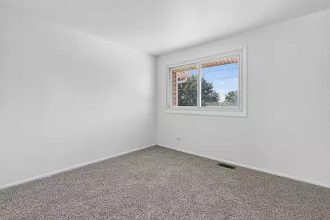 Bedroom - 1123 Sausalito Ct, Bartlett, IL 60103 photo 4 of 5
