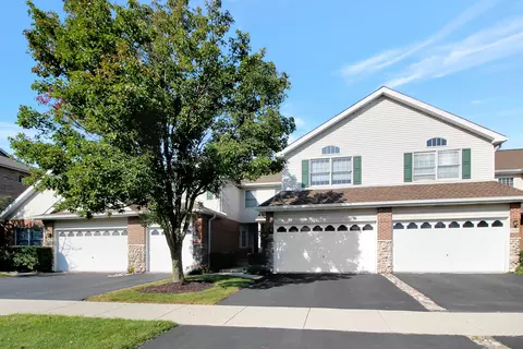 11028 Jodan Dr, Oak Lawn, IL 60453