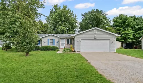 502 Ridge Rd, Philo, IL 61864