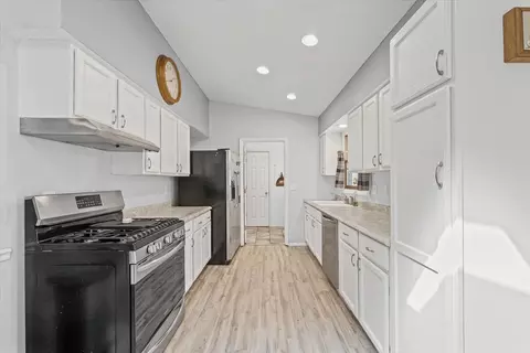 Entry Way - 502 Ridge Rd, Philo, IL 61864 photo 1 of 1