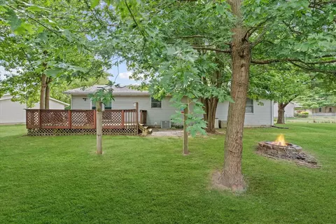 Exterior - 502 Ridge Rd, Philo, IL 61864 photo 6 of 9
