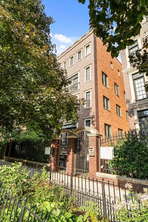 1363 N Mohawk St #3, Chicago, IL 60610