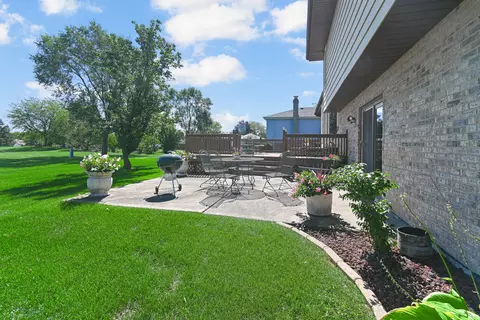 Exterior - 433 Wheatfield Rd, Matteson, IL 60443 photo 4 of 5