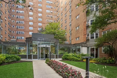 4950 N Marine Dr #509, Chicago, IL 60640
