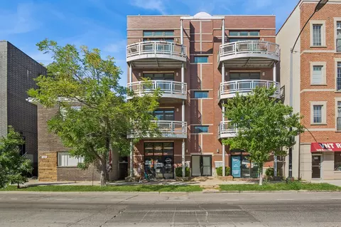 2250 W Foster Ave #2E, Chicago, IL 60625