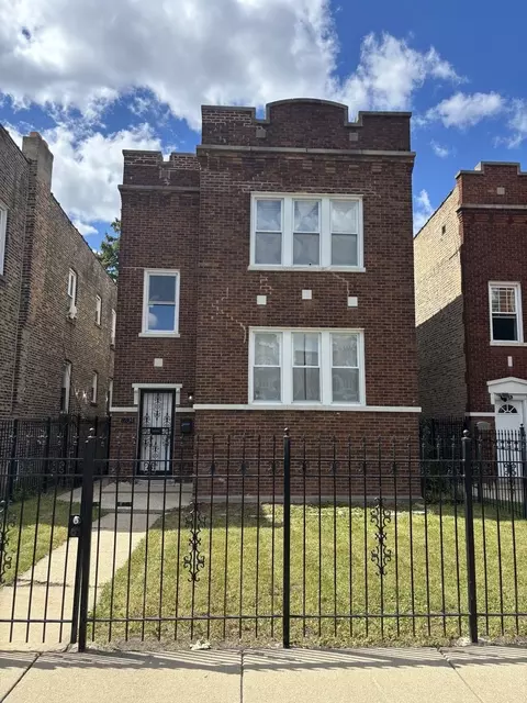 Undisclosed, Chicago, IL 60639