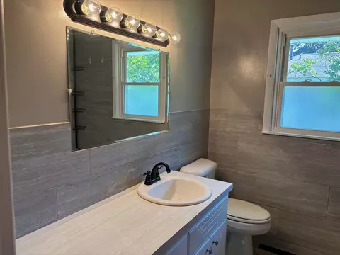 Bath - 411 Park Ct Ln, Morrison, IL 61270 photo 1 of 3