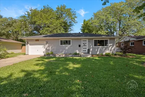 209 Sweetbriar St, Plano, IL 60545