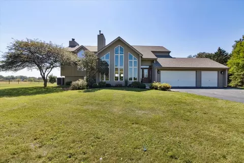 44 W669 Ramm Rd, Maple Park, IL 60151 photo 2