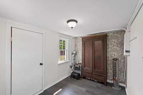 Entry Way - 28 Ash St, Weldon, IL 61882 photo 4 of 4