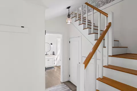 Entry Way - 28 Ash St, Weldon, IL 61882 photo 3 of 4