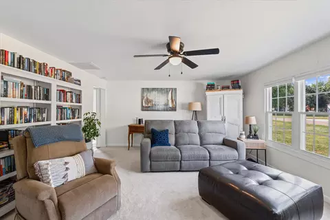 Living - 28 Ash St, Weldon, IL 61882 photo 2 of 3