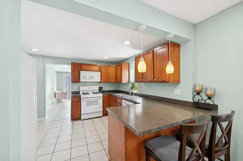 2727 N Artesian Ave, Chicago, IL 60647 photo 15